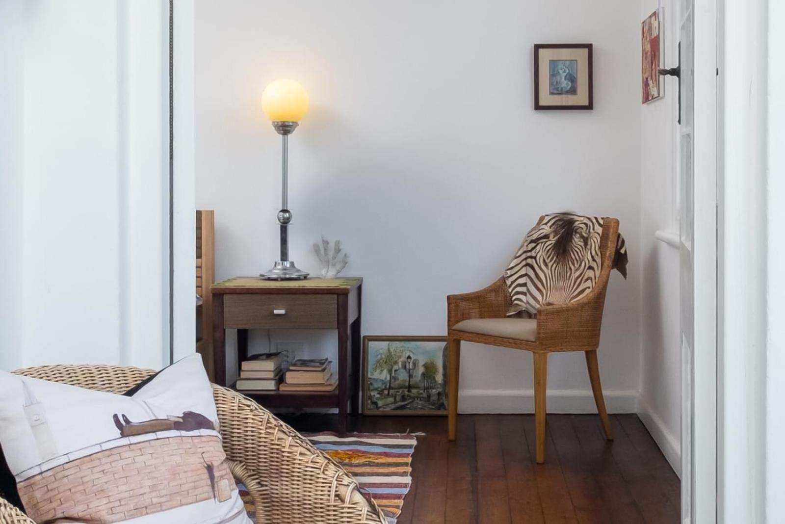 Apartment Timeless Sea Point Retreat Walk To Restaurants