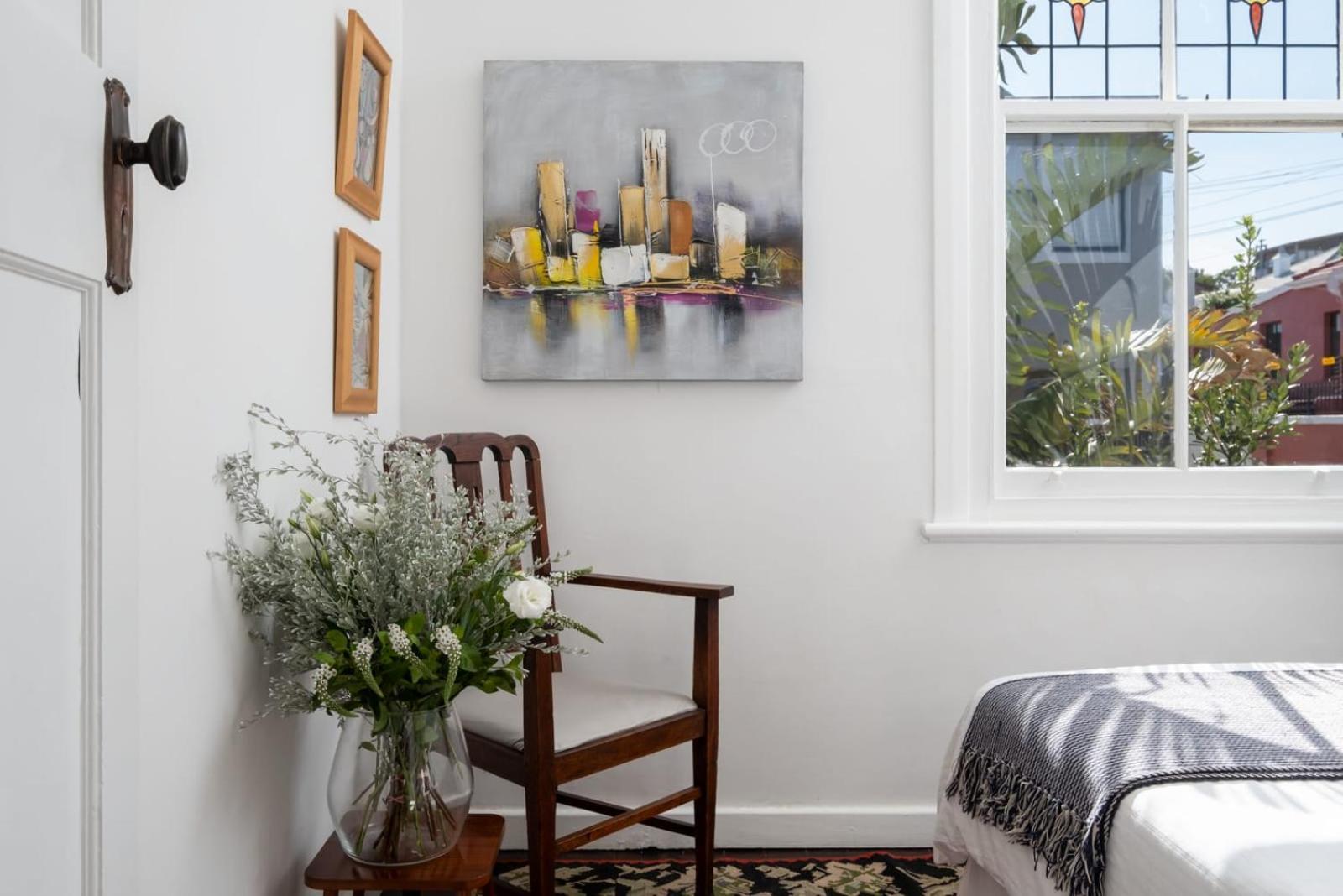 Timeless Sea Point Retreat Walk To Restaurants *