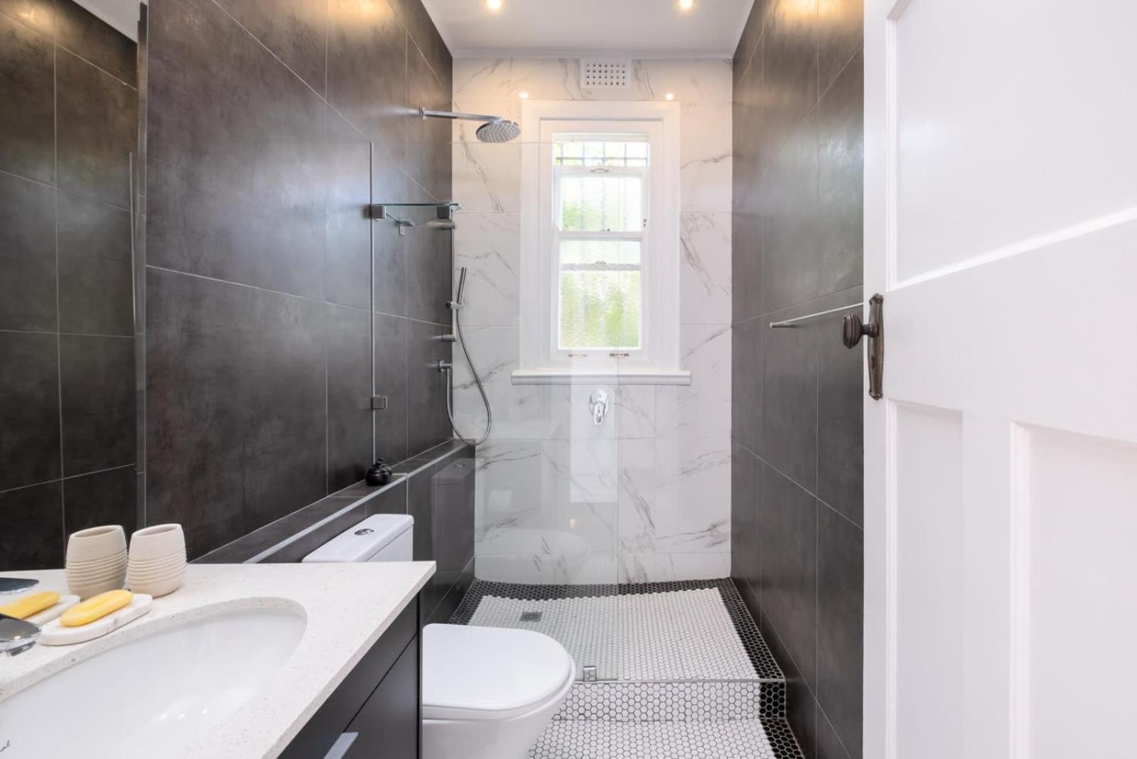 Apartment Timeless Sea Point Retreat Walk To Restaurants *