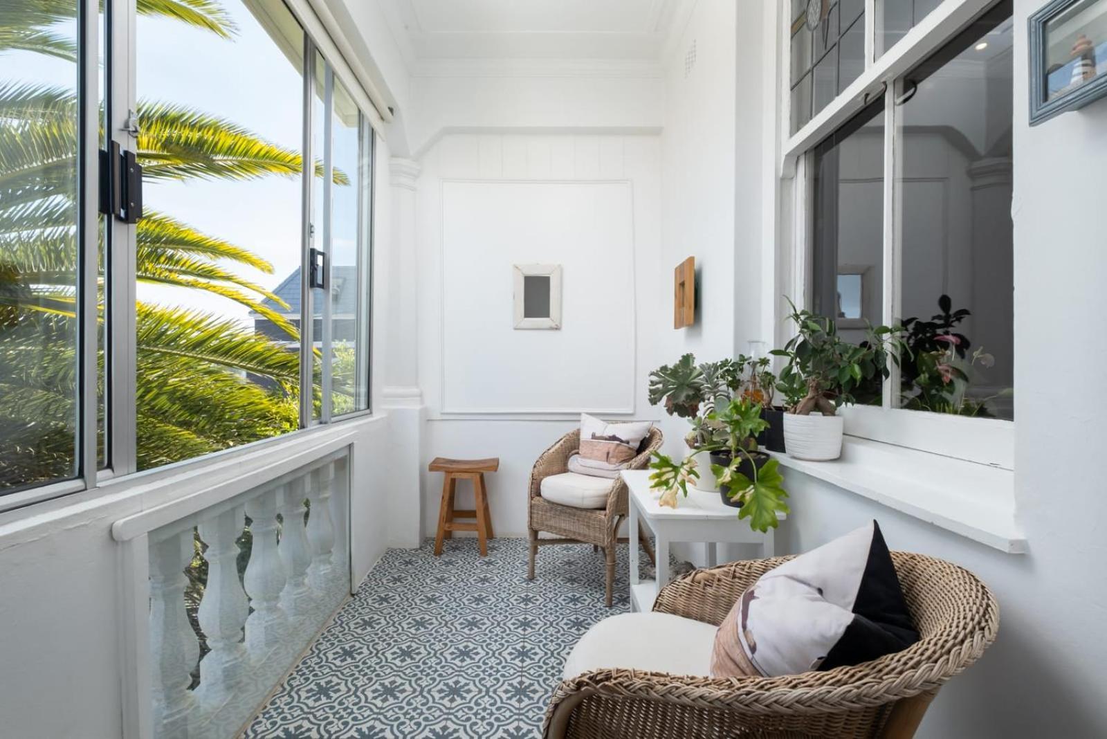 Timeless Sea Point Retreat Walk To Restaurants Apartment Cape Town