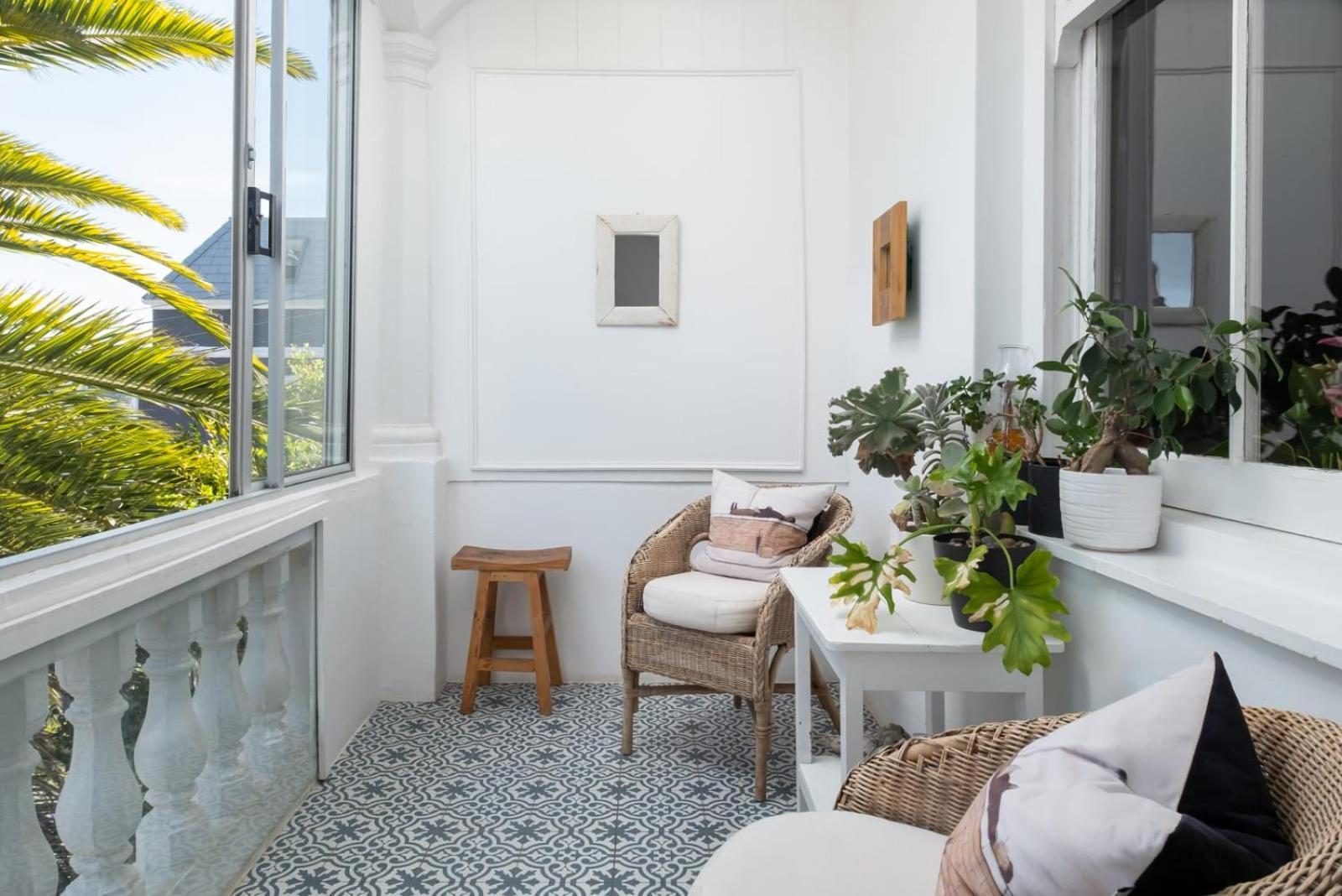 Timeless Sea Point Retreat Walk To Restaurants Apartment