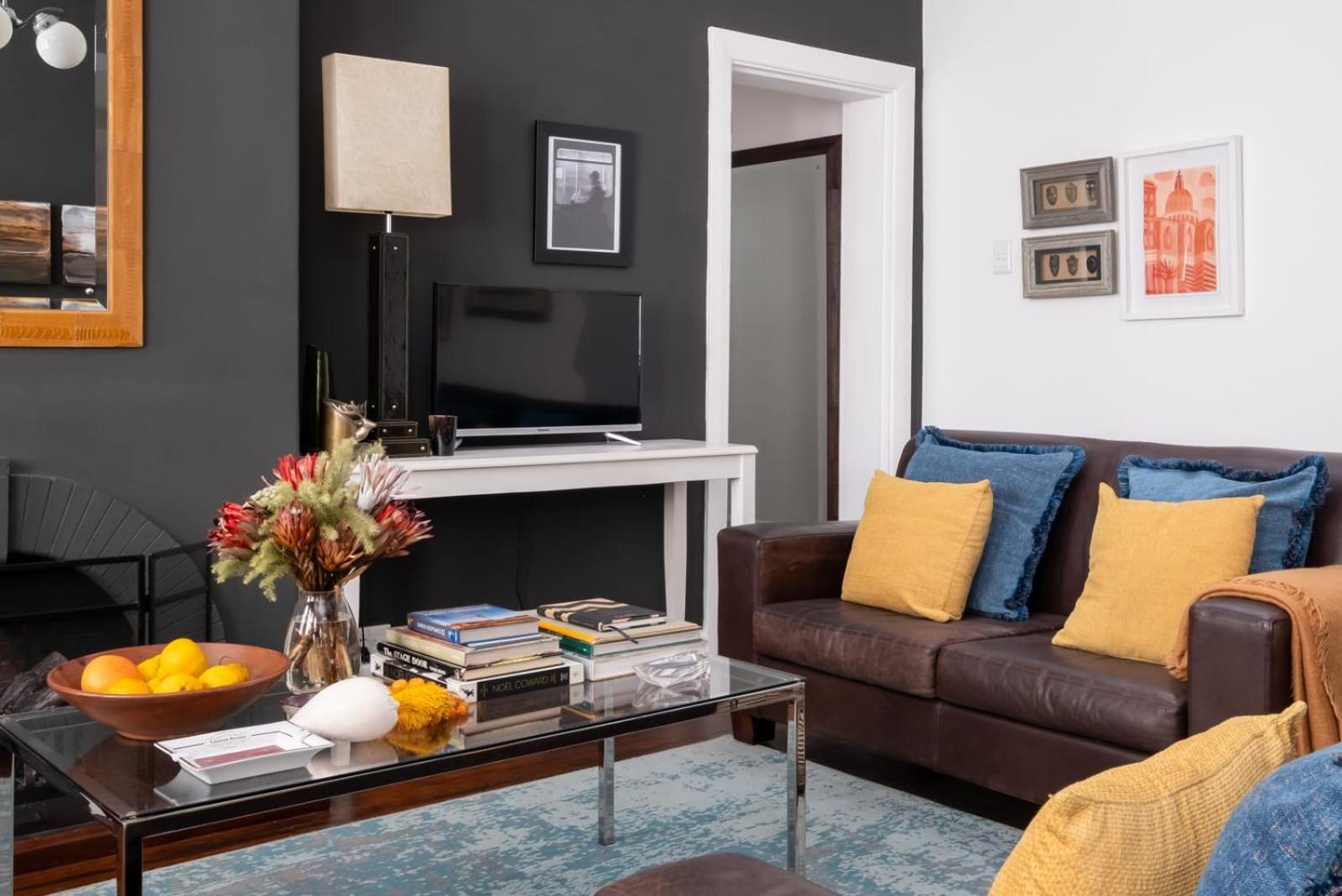 Timeless Sea Point Retreat Walk To Restaurants Cape Town