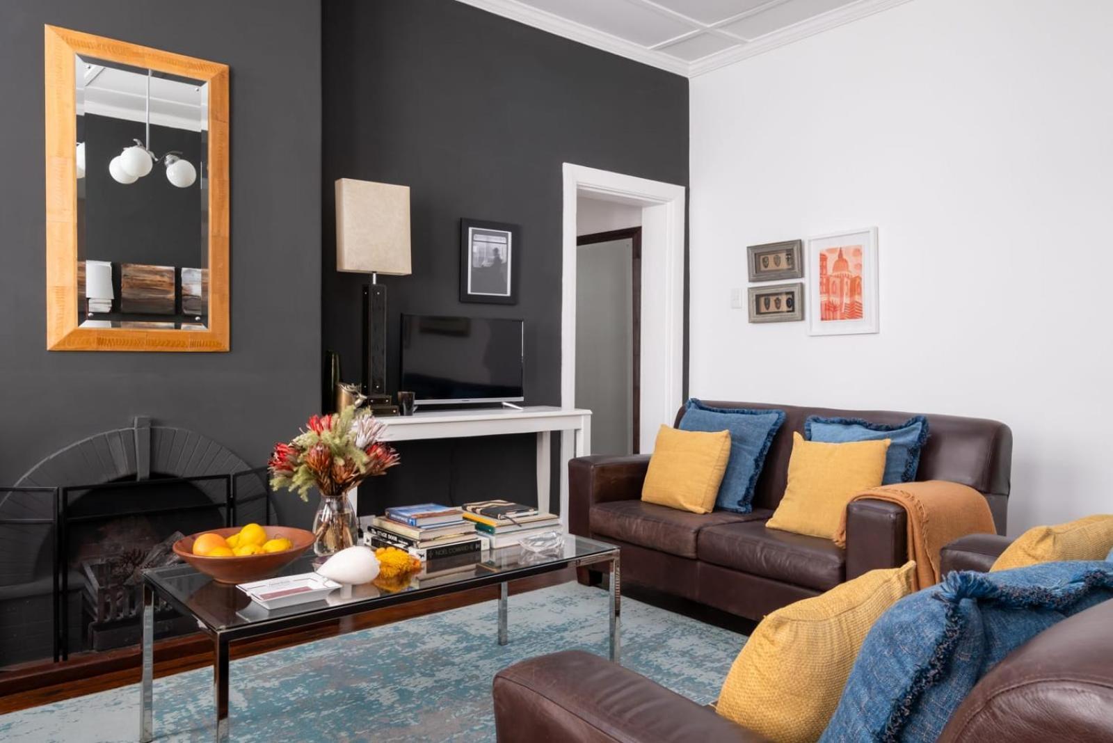 Timeless Sea Point Retreat Walk To Restaurants Apartment *